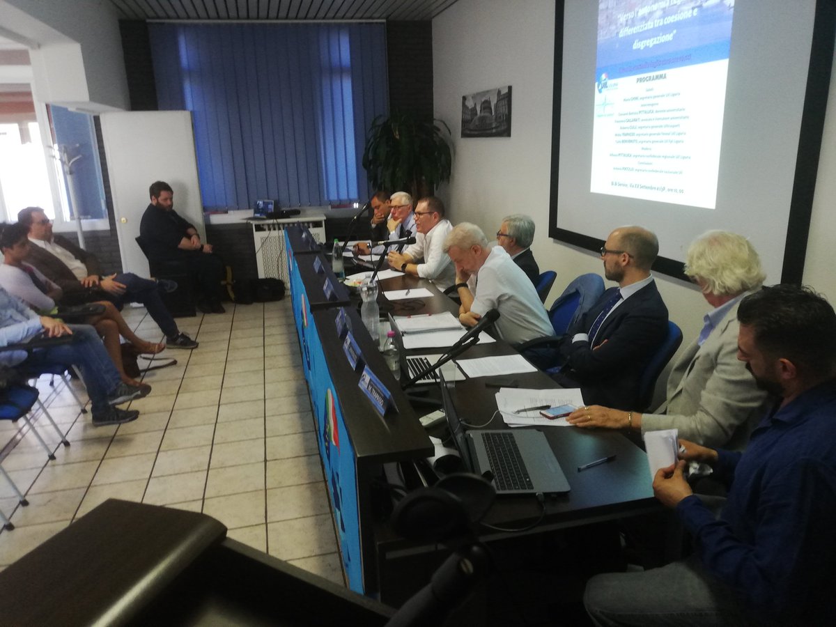 Uil_Liguria's tweet photo. #liguriainsalute? Parte la #campagna @Uil_Liguria per verificare lo stato di salute della nostra regione. Oggi si riscute di #autonomiadifferenziata https://t.co/G7c02vBoJB