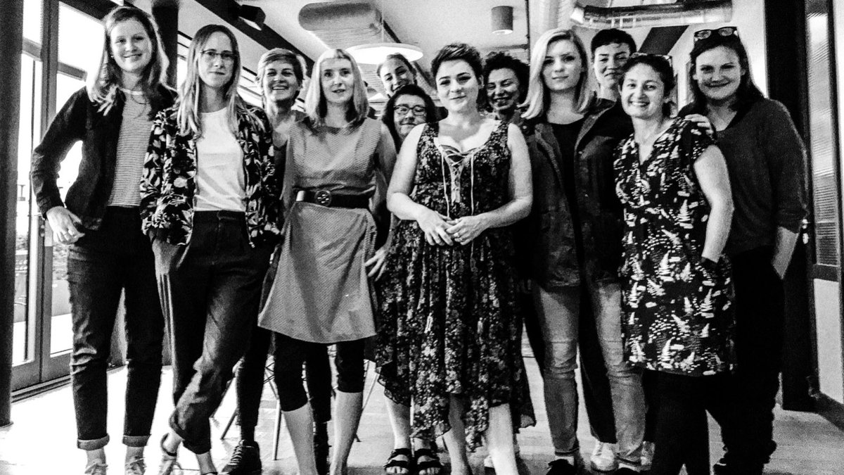 cinesisters's tweet photo. What a gorgeous photo from this month’s Cinesisters Meeting! The discussion was keeping up your well-being when careers become more demanding. Hosted by @IsabelleSieb &amp; moderated by @cinemasister.
.
Thank you as ever to @MillChannel for hosting! https://t.co/GB49Mb1dRp