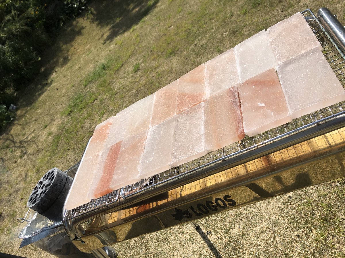 Enjoy_Outing's tweet image. 岩塩プレートは、
カルパッチョも作れちゃうよ🤤💕
おさしみのせるだけっっ🐟🐡

おそロゴスでも使ってる様子
配信してますっっ（╹◡╹）！
youtu.be/9lvuesobicw @YouTubeより

LOGOS 岩塩プレート
logos.ne.jp/sp/products/in…

#ロゴス #logos ＃キャンプ #bbq
#きゃなこツイート