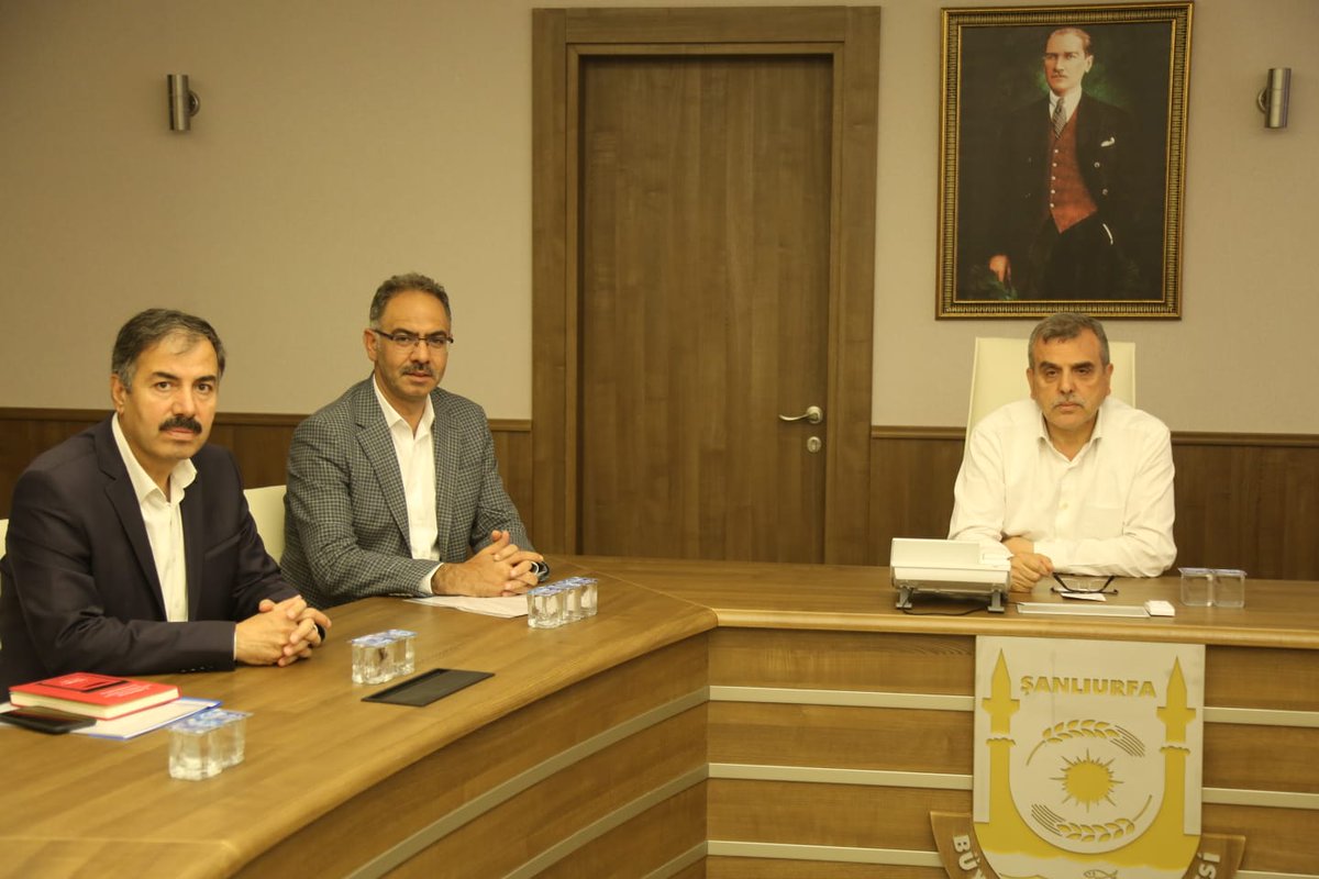Büyükşehir Belediye Başkanımız Zeynel Abidin Beyazgül ve İlçe Belediye Başkanlarımızla istişare toplantısında bir araya gelip, İlimiz ve ilçemiz konusunda yapılacak çalışmaları görüştük.