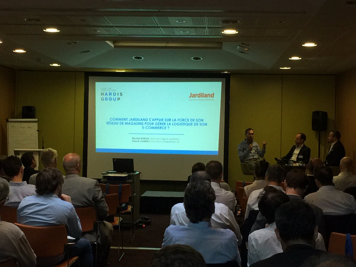 🎤 En direct de notre événement : Magasin, nouveau levier de la logistique e-commerce ? Ce matin, après l'introduction de Jérôme Pedreno , c'est au tour de Jardiland de témoigner !