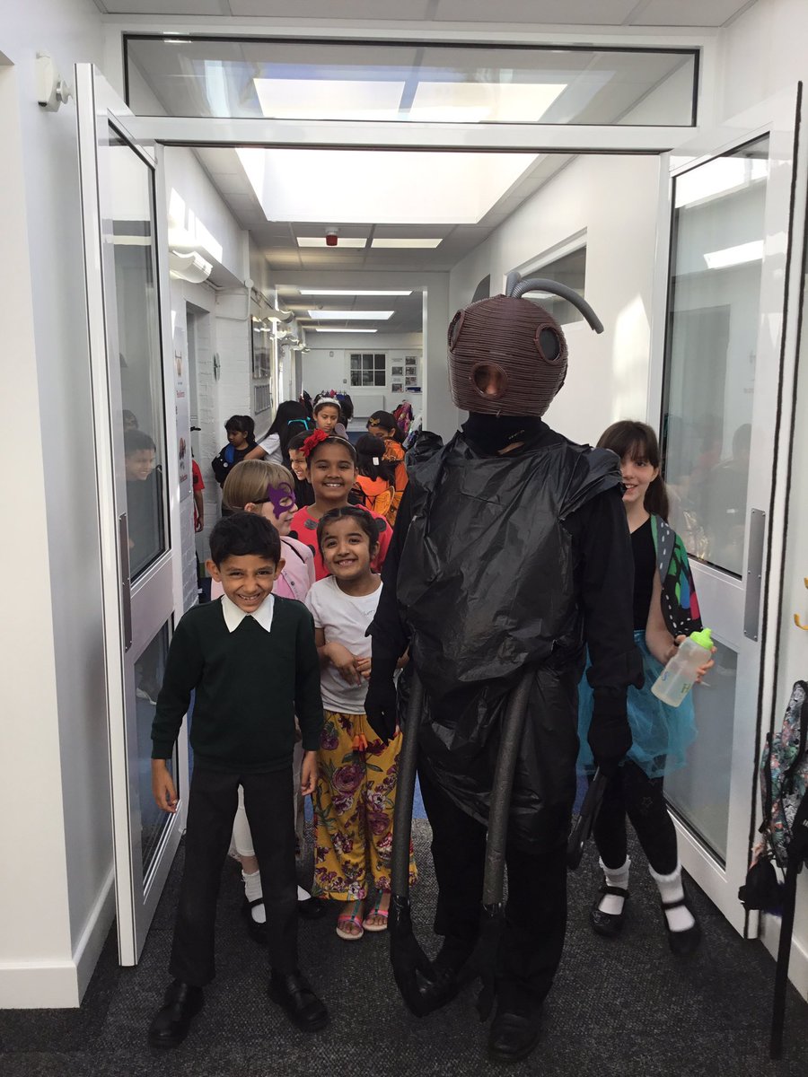 HGJS's tweet photo. There’s been an invasion of bugs in Year 3 today! https://t.co/xx0ZC0PugV