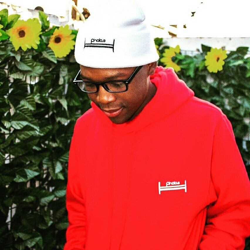 Pholas_Prod's tweet photo. Hoodies &amp; Bennies Now Available!!!

WhatsApp Orders:
+27 676 9117 https://t.co/Voq80r0X7G