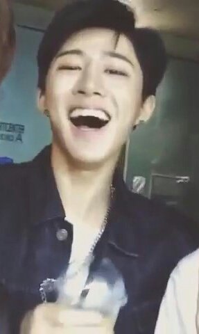 rise_up_wind's tweet photo. Visualize and Realize  @ikon_shxxbi #RapperBI https://t.co/0CYWnakRB7