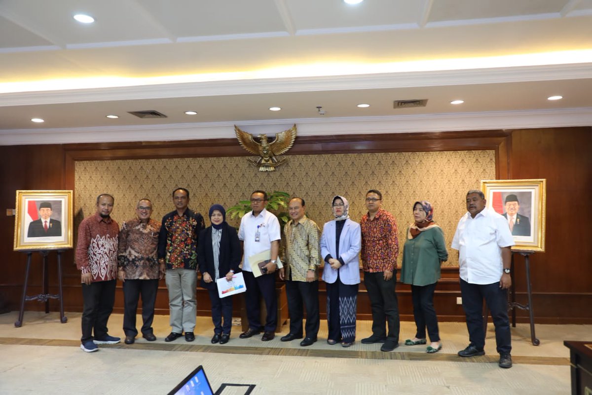 bppmhkp_sby2's tweet photo. #OSSQGoTOP45 #KKPgoTOP45 Inovasi Pelayanan Publik OSS-Q BKIPM menuju TOP 45 @HumasBKIPM @rinajanwar2201 @Septiama_bkipm @Puskari_BKIPM @PUSAT_SSK_BKIPM @BKIPM_PusPM
@Hasim23568162 https://t.co/qgOkM5nqjd
