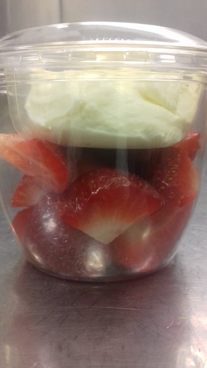 umic089's tweet photo. We are Wimbledon ready with our strawberrys and cream pimms jellys  and our strawberry cheesecake shortbread !! #wimbledon @OfficialUoM @NowgenCentre @Servest_UK @wellcometrust @UMIC_ltd @ https://t.co/b5E8B3sk22