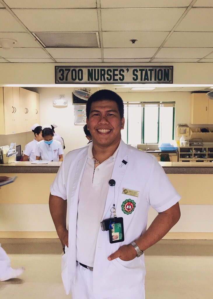 Day 31/3661st duty at the wards and first JWAPOD!Paano gawing dirty white ang uniform mo? Ask me how. Nasaan ka @/maui na walang twitter?