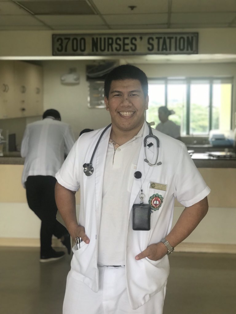 Day 31/3661st duty at the wards and first JWAPOD!Paano gawing dirty white ang uniform mo? Ask me how. Nasaan ka @/maui na walang twitter?