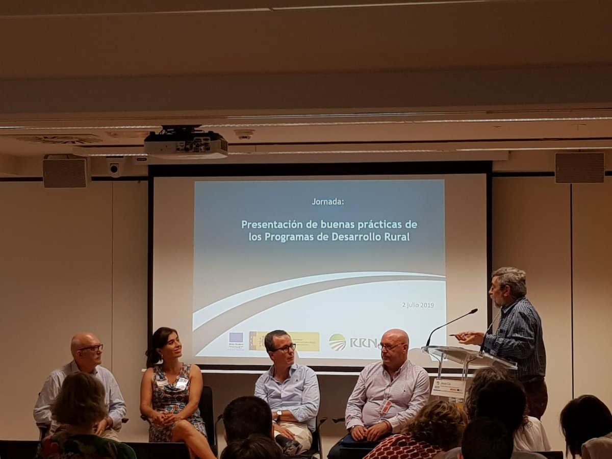 👉Mesa redonda del I panel de #BBPP de #PDR

✅Reflexión conjunta e intercambio de experiencias

✅Son 4 de las #BBPP de #PDR de nuestra publicación @mapagob 

#RRNBuenasPracticas #PDR #FEADER