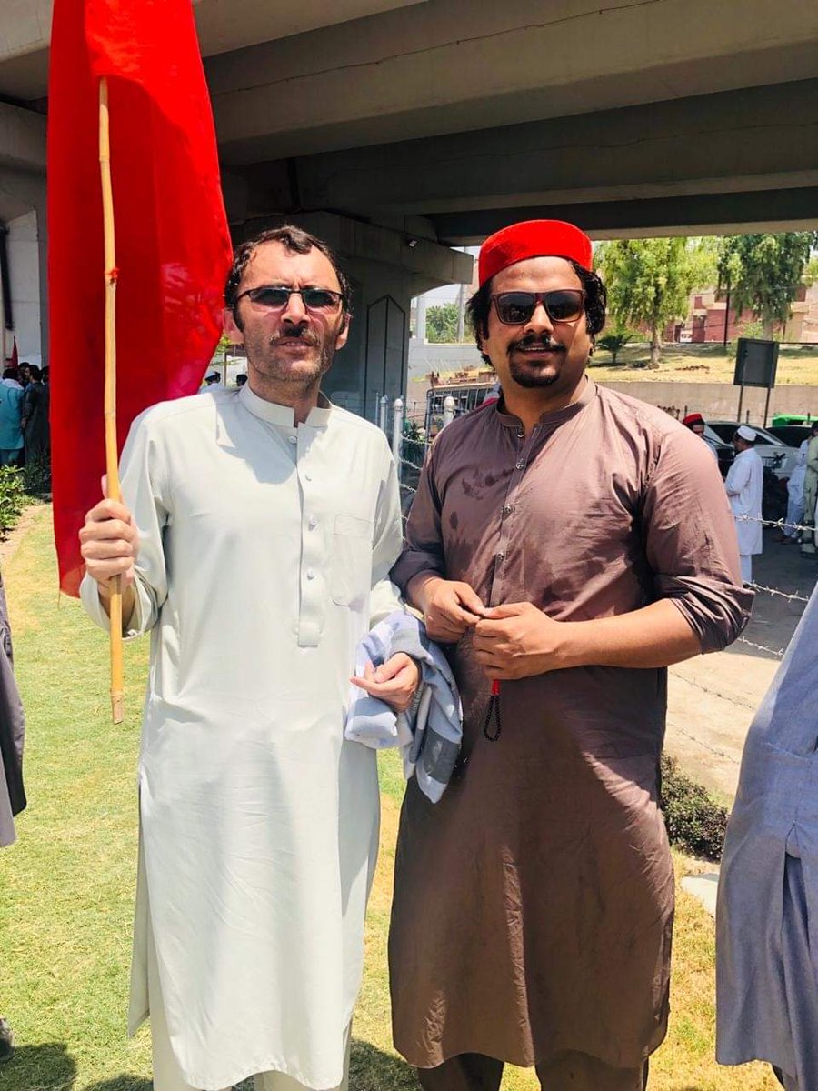 Pashtunism333's tweet photo. Today #PTM &amp; #PKMAP joined #ANP's protest against murder of #SartajKhan. #PTM has united all #Pashtuns. 
This is what is called True Revolution. This is what the great #BachaKhan &amp; #SamadKhan dreamt of.
This what @manzoorpashteen struggles for &amp; what #PTM is about. https://t.co/BOQrWpk5yR
