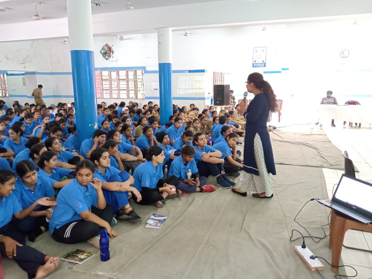 Transformers1_8's tweet image. Some crucial learning for the NCC cadets at JNV Chandigarh on #personality_development and #character_building to channelize their thoughts and align their efforts with their prime mission of being more responsible and much more #serviceoriented citizens of India.