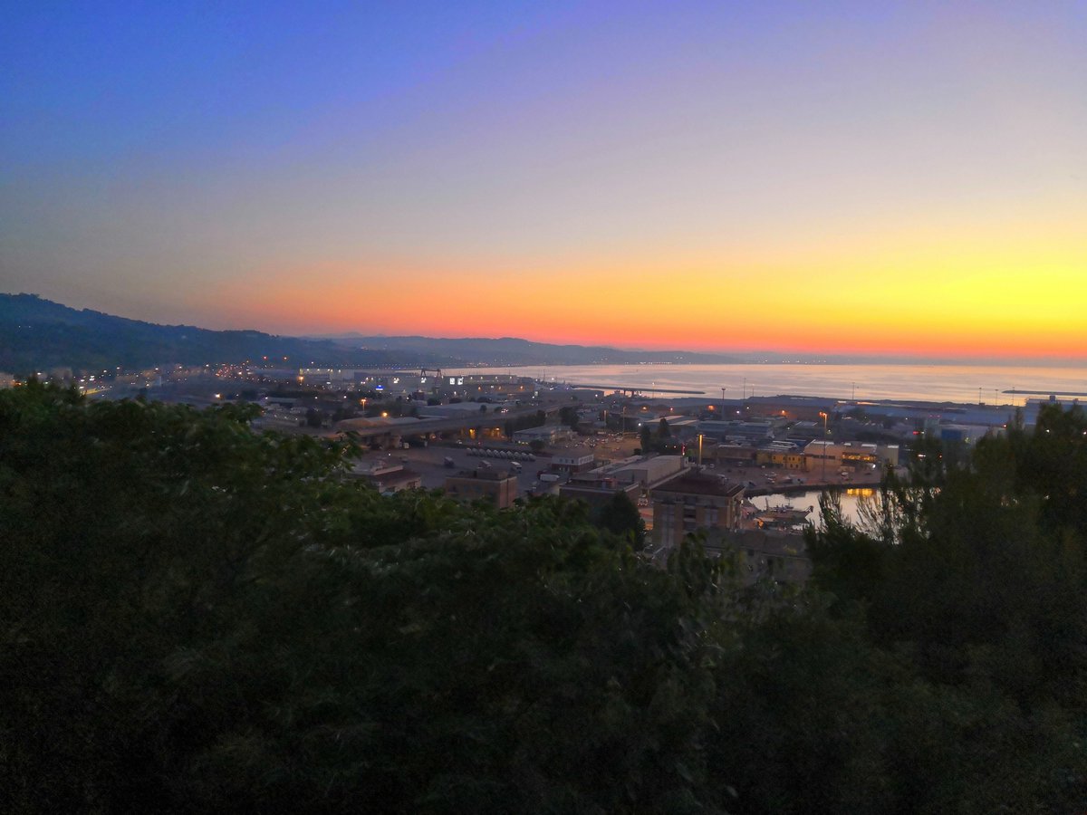 Meeting of European partners in Ancona! Fruitful exchanges for analyzing our case studies about landscape transformations and setting up co-production workshops in each territory! Thanks SAAD <a href="/drifteur/">DRIFT</a> URCA-CRDT Ekapraekpt Pskov and Zagreb