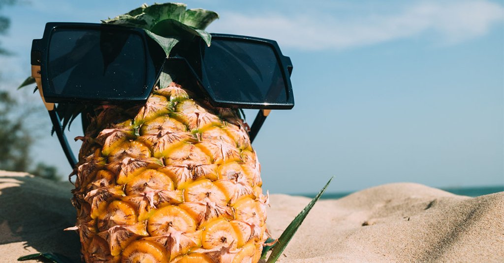 MovingDigital1's tweet image. De zomervakantie staat voor de deur! We nemen massaal onze smartphone en tablet mee op vakantie om zo via websites/apps en social media up-te-date te blijven. Lees waarom u als makelaar ook in de zomerperiode moet blijven adverteren.  bit.ly/2XkIIPD