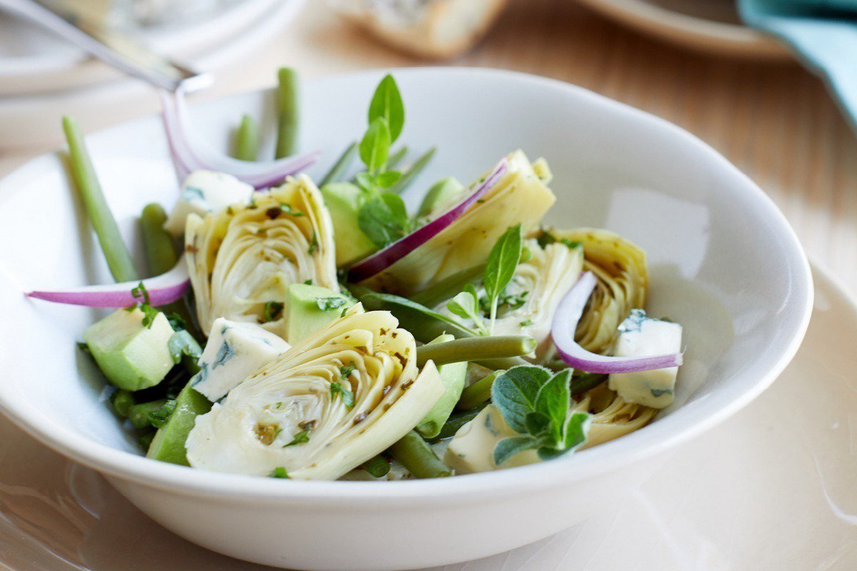 Breaking news! Le petit nouveau de la gamme Cassegrain est arrivé... Des demi-coeurs d'artichauts tendres et savoureusement marinés 😋 fcld.ly/823my9k