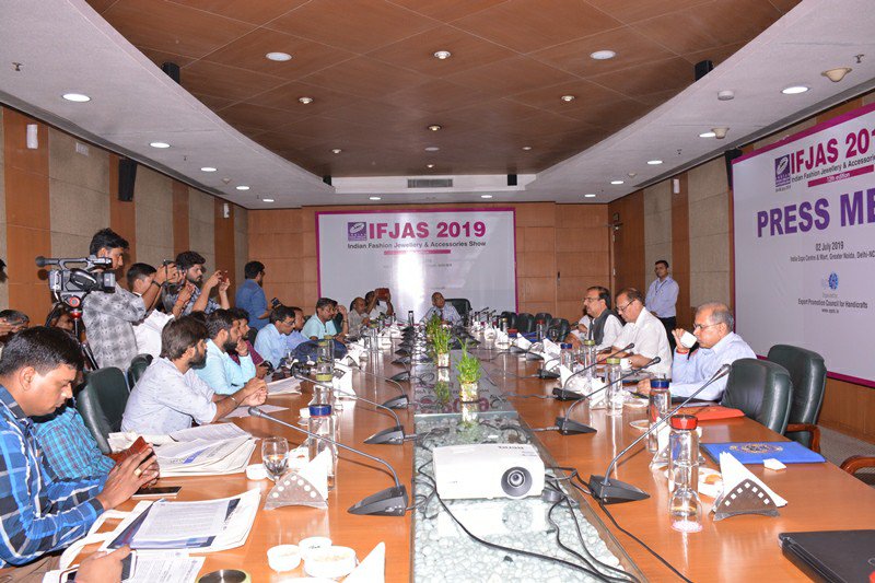epchindia's tweet photo. 12th edition of Indian Fashion Jewellery & Accessories Show to begin from 4th July 2019
#ifjas #2019 #fashion #jewellery #accessories #delhifair #indianhandicrafts #ihgfdelhifair #epchindia https://t.co/3dfLRGNNzv