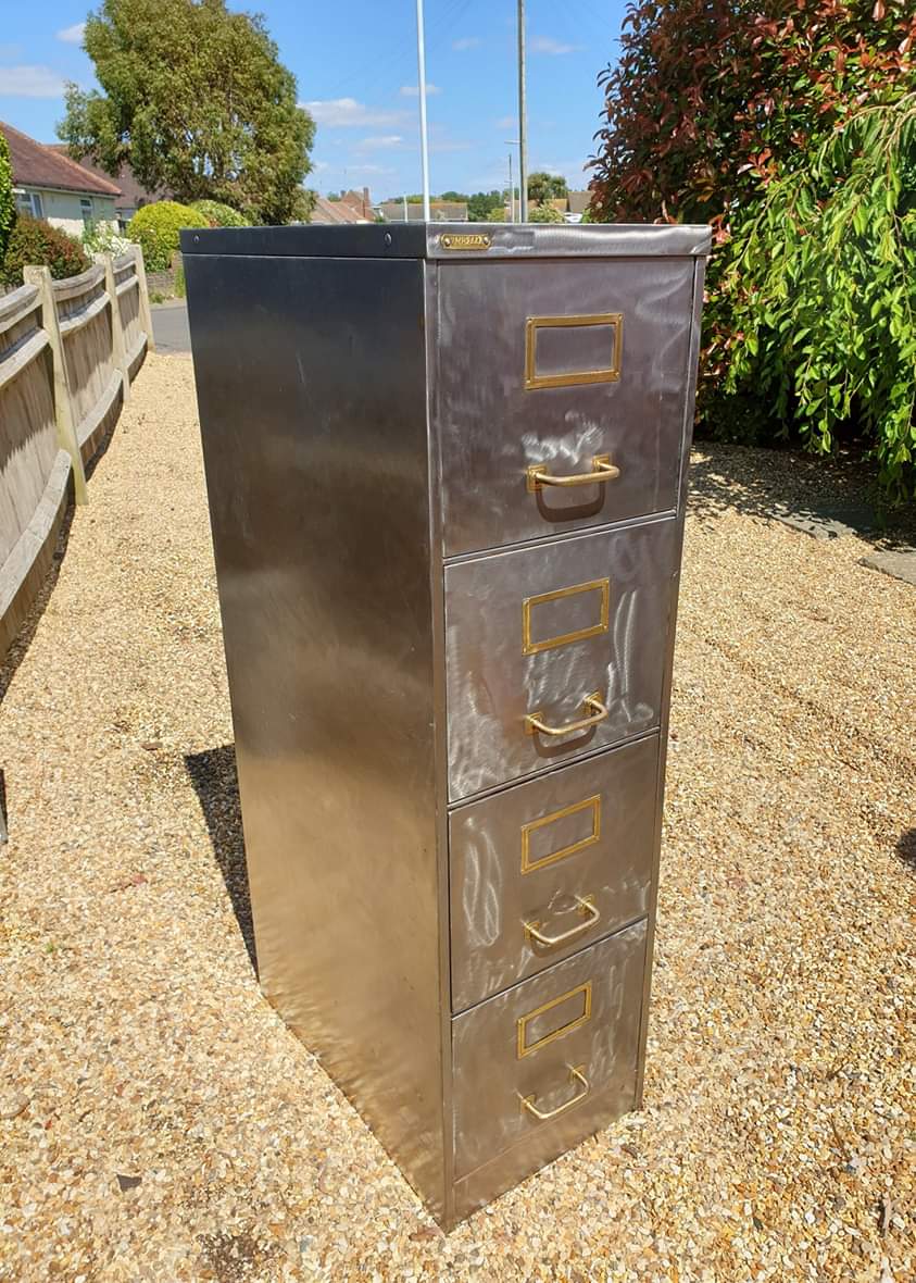 WorthingAuction's tweet photo. A Stripped steel filing cabinet with brass plaque which vendor believes to indicate being a War Office filing cabinet, all drawers work. In auction 9th July. #wga #auction #vintage #worthing #shoreham #brigton #hove #sussex #home #homefurniture #furniture #industrial #waroffice https://t.co/5B5yEQPquS