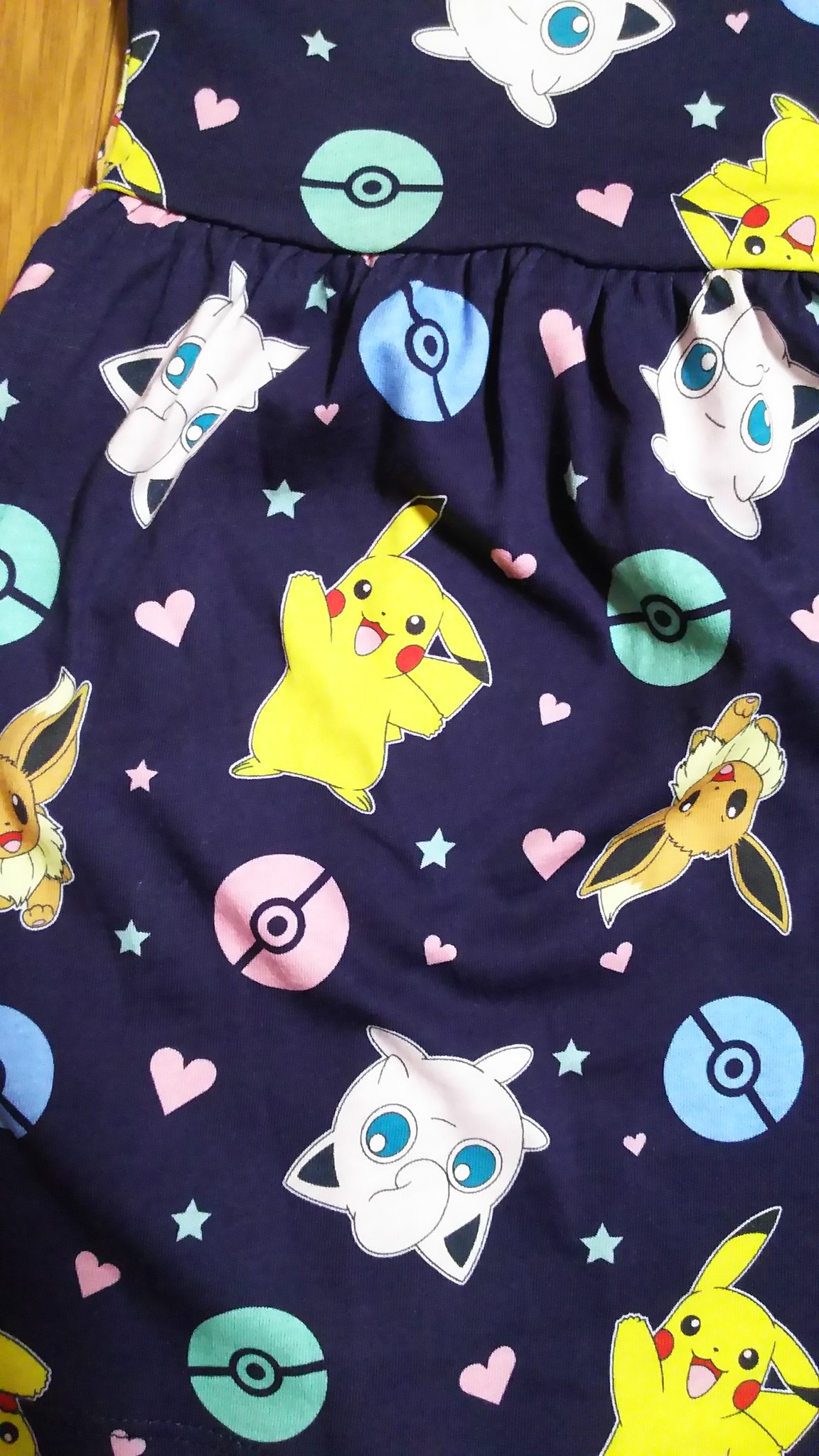 Aoing Jr完乗済ol H Mの子供服 ポケモンワンピース999円が圧倒的かわいさで 誰もポケモンやったことないのに買ってしまったあああ これはかわいい 999円なんて買う ポケモン Pokemon ピカチュウ プリン イーブイ Handm T Co