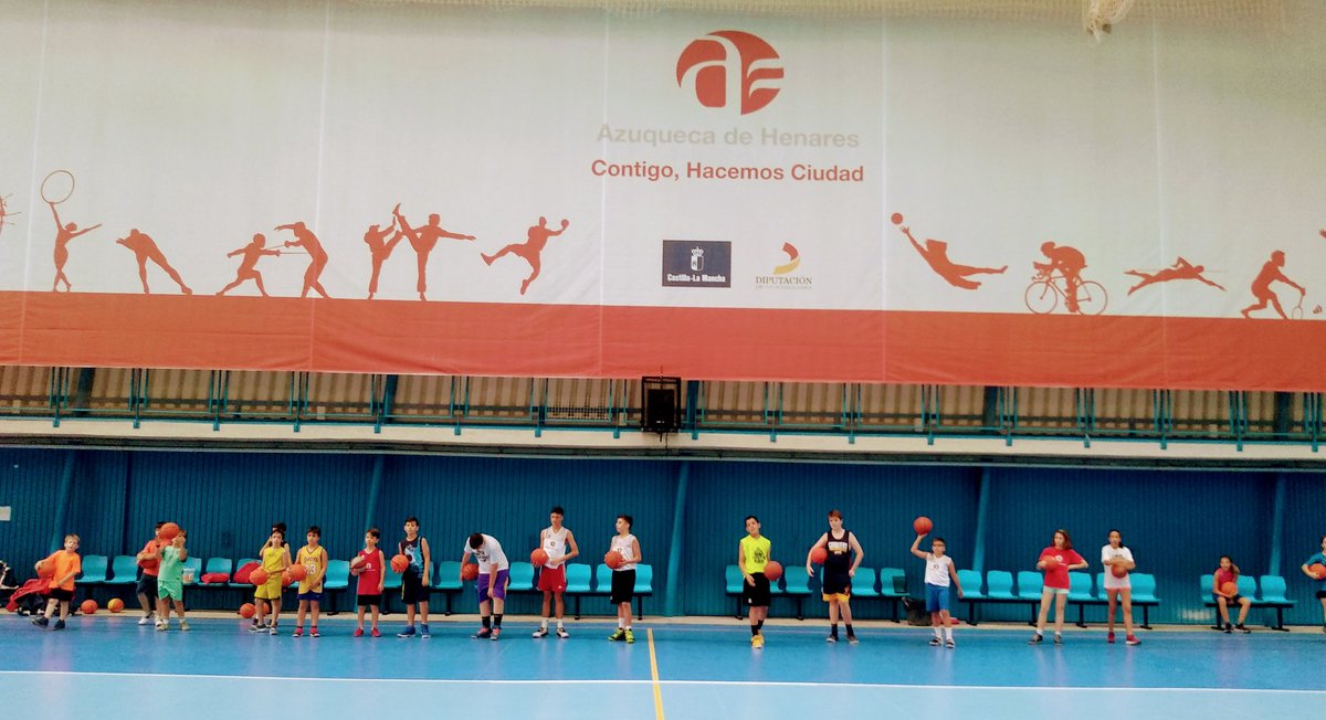 Dió comienzo la X Edición del Campus de Baloncesto de las Escuelas Municipales Baloncesto #azuqueca.