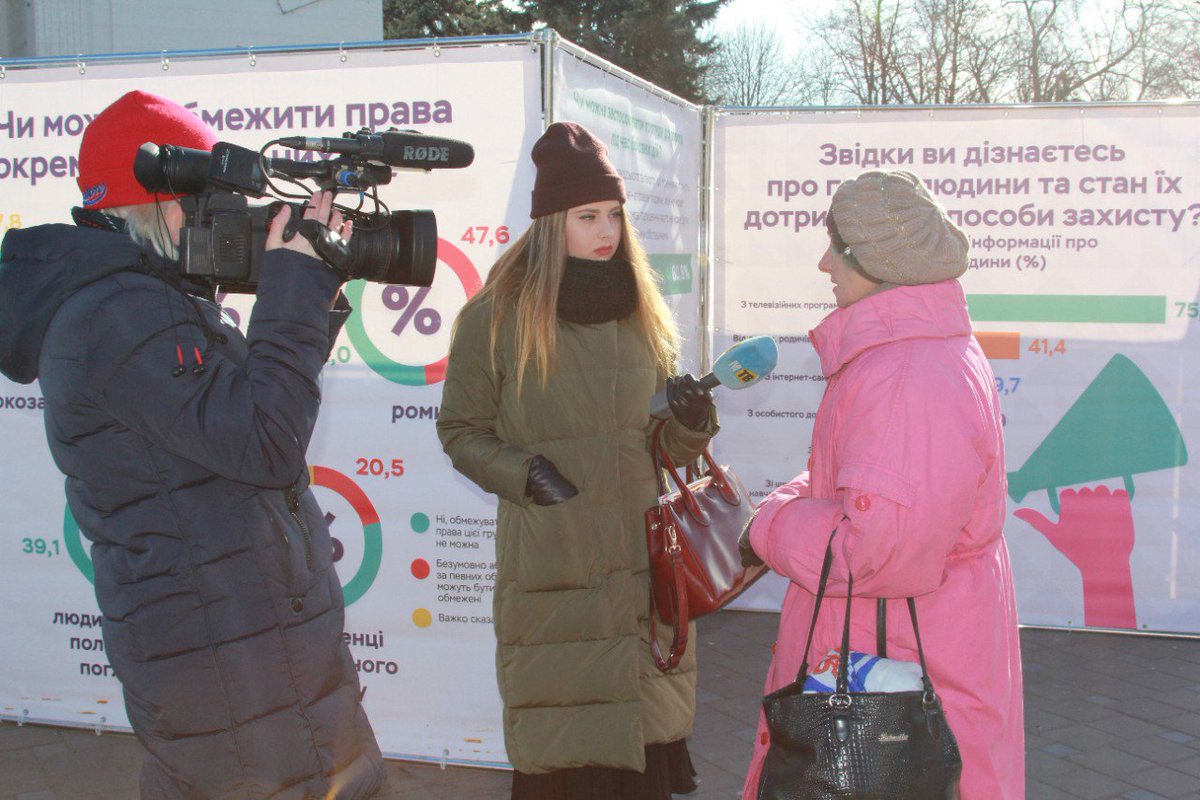 UNDPUkraine's tweet image. .@UNDP 🇺🇦poll, funded by 🇩🇰MFA, finds civil servants value same rights &amp;amp; freedoms as all Ukrainians, but some willing to justify limiting rights of certain social groups. Need to boost civil servants’ human-rights awareness. bit.ly/2J4oxBN

#URC2019 #MakingReformsHappen