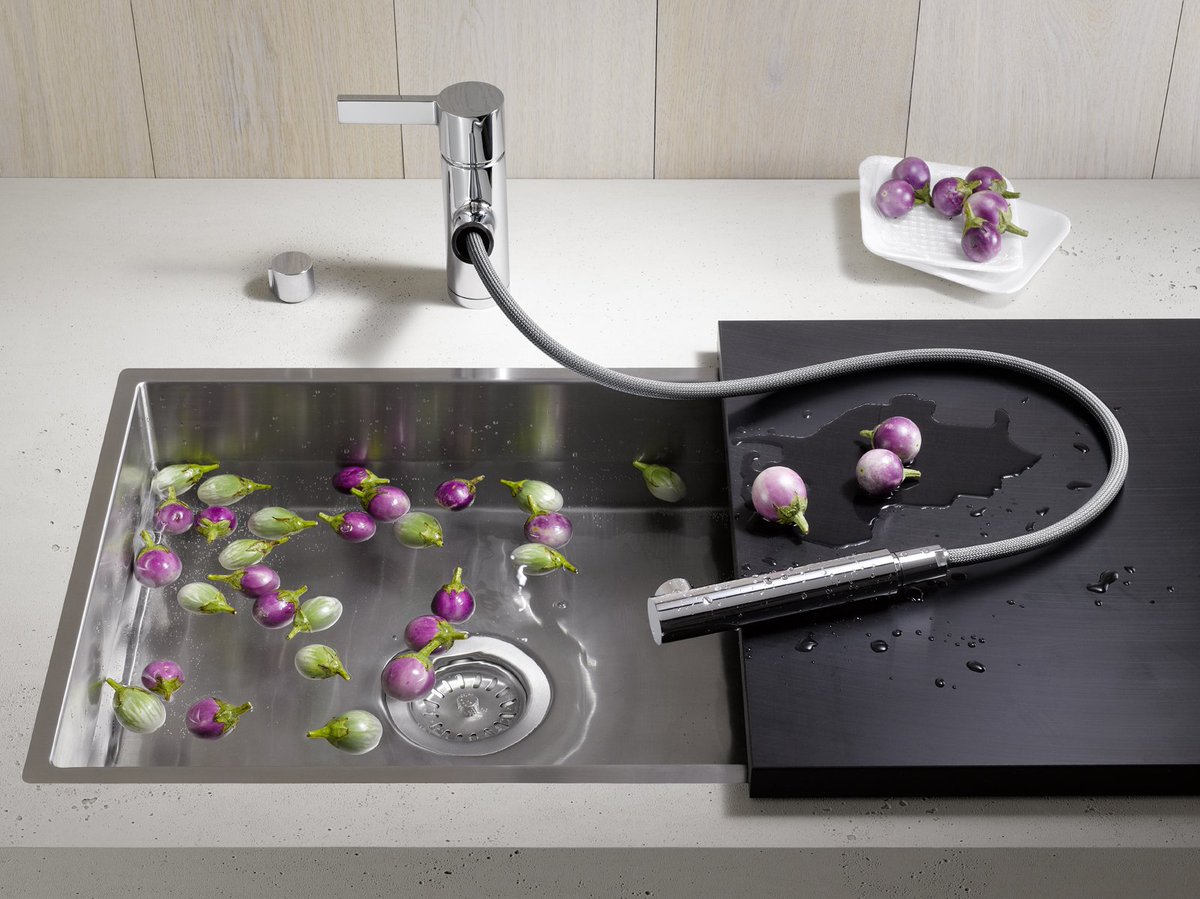 ConceptK_N1's tweet image. Dornbracht Eno is a new single-lever mixer for the kitchen, with a lever concept that reduces hot water consumption intuitively.
📧sales@conceptkitchensislington.co.uk
@Dornbracht #kitchentaps #kitchendesign #germankitchens #kitchenworktops #kitchenappliances