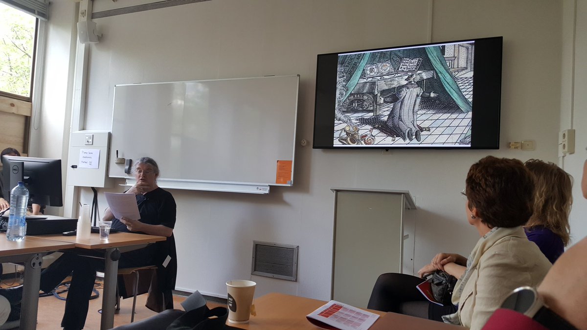 johedesan's tweet photo. Peter Forshaw speaks to a packed audience (including people seating on the floor) about Gérard Dorn and Heinrich Khunrath #esswe7 #alchemy https://t.co/T3WdPz728X