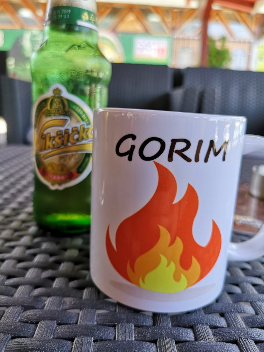 dva____debila's tweet photo. Kolko su mi jake šolje aloooo
Armijo, nova kolekcija majici i šolja je u prodaji
#sijam #gorim #prštim
Sve majice i šolje su vam dostupne na sajtu
https://t.co/z84GS6il5T https://t.co/VNPRMfUMxm