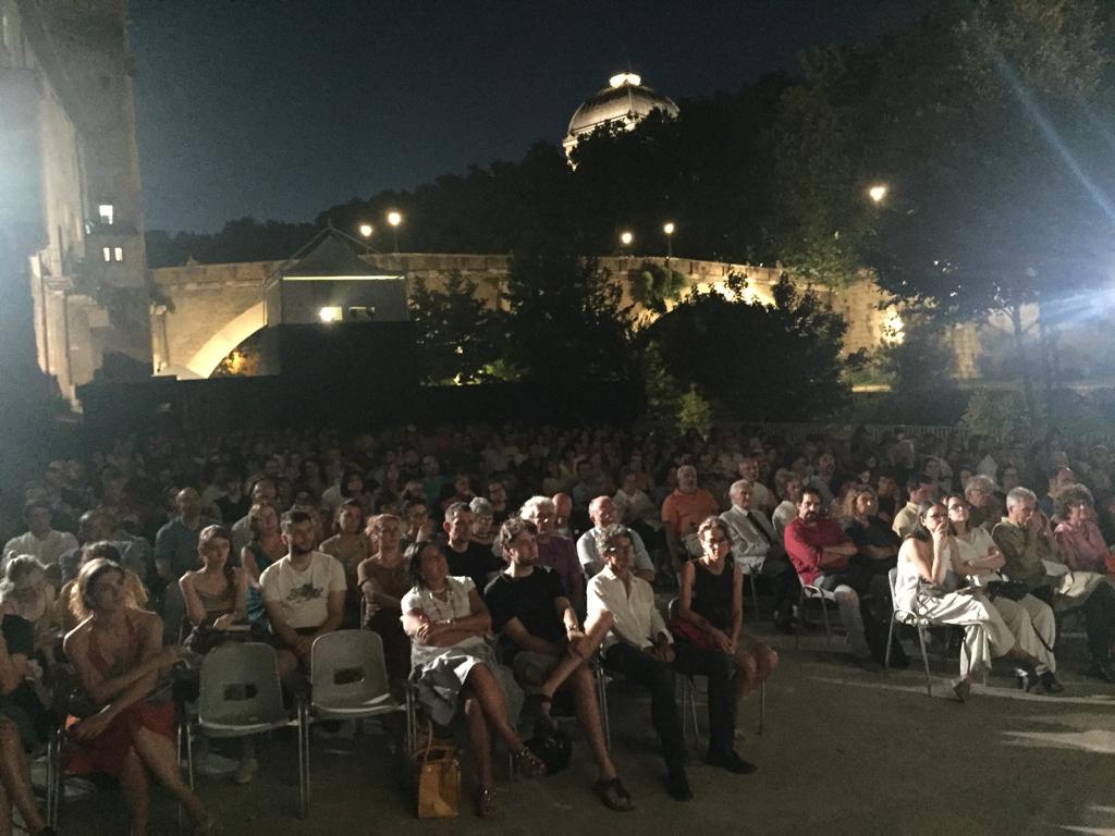 ValmynCinema's tweet image. Pienone ieri all&apos;anteprima del #Antropocene. Ringraziamo tutti gli ospiti che hanno partecipato al dibatitto, seguiteci per ulteriori info su proiezioni e sull&apos;uscita in sala! Anche su #Instagram e #Facebook