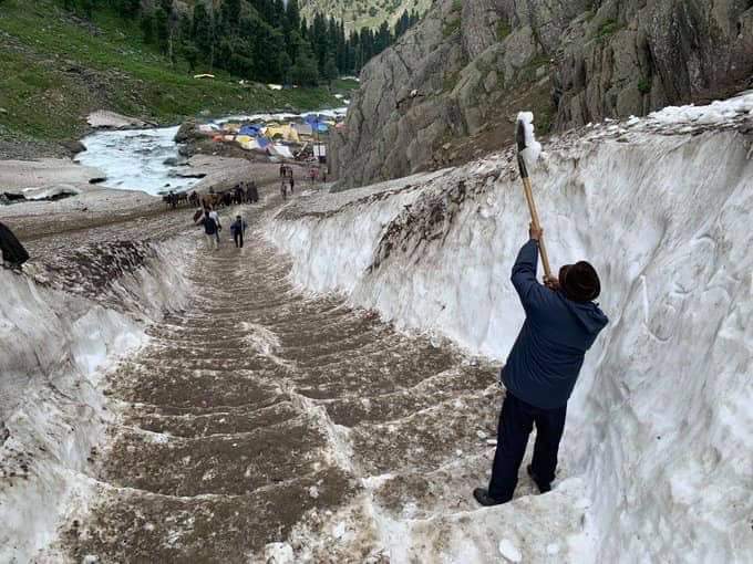 gnosisdots's tweet photo. You won't see a broad daylight murder of a living glacier anywhere other than Kashmir as climate change is a grave concern across the world. But in Kashmir India is riding all these concerns for the sake of a political project called amaranth yatra. https://t.co/IpjSXF9pJ9