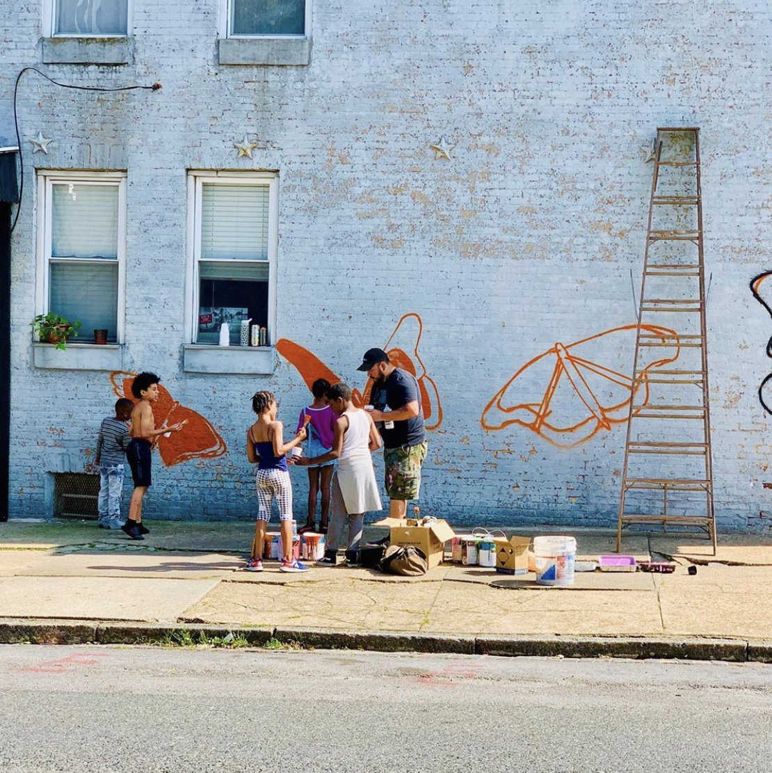 SWP_Baltimore's tweet photo. Baltimore City's Neighborhood Grants Program helps communities develop and fund projects that will get neighbors more involved in the community. This #wallart mural project, led by artist Francisco Enuf García, can be found in #MountClare! 

📷 : @joseleopoldoresendiz https://t.co/k7BQEyDTEk