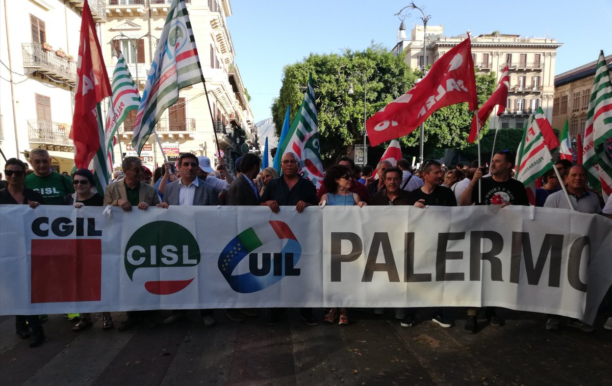 CislSicilia's tweet photo. Con #Carola per un'#Europpa solidale, aperta, inclusiva. Contro il #razzismo e la #xenofobia
#freeCarola #SeaWatch3 #restiamoumani https://t.co/kxVIYAdr5L
