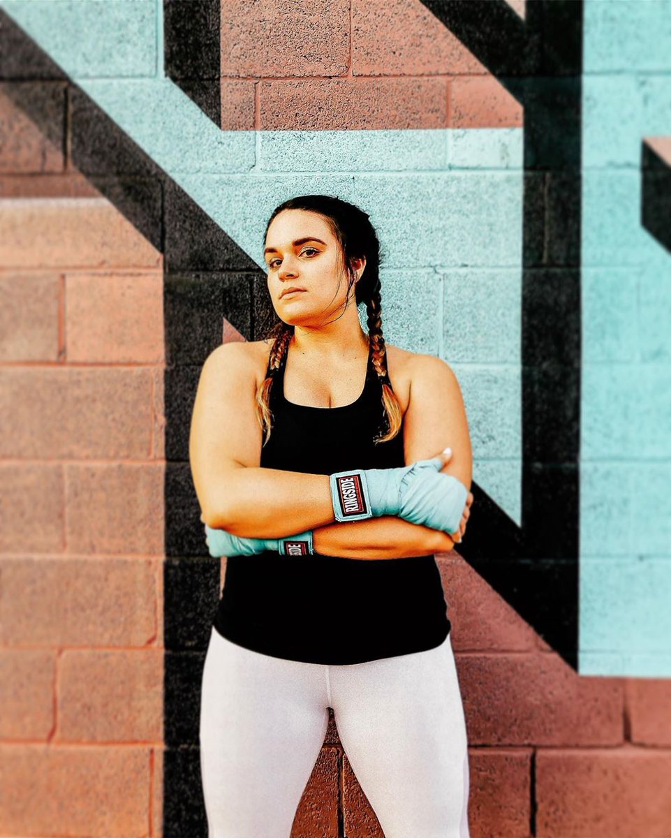 bodyrenn's tweet photo. @thekatiemag giving us serious motivation on this Tuesday 💪 https://t.co/JPdBfLpheb