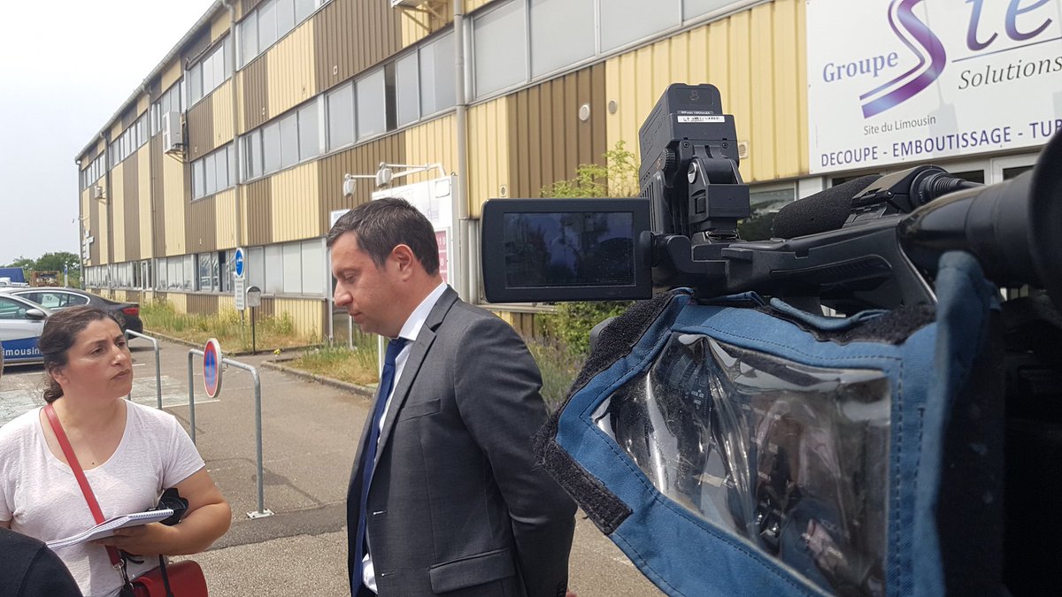 SebastienPejou's tweet photo. Le groupe #F2J est le nouveau propriétaire de l'entreprise #Steva à Bessines (87).
Le président de F2J était présent aujourd'hui dans l'entreprise au côté du président de la @NvelleAquitaine. Le syndicat FO reste prudent et méfiant..
#gralimousin https://t.co/Vx2J4zg8Hi