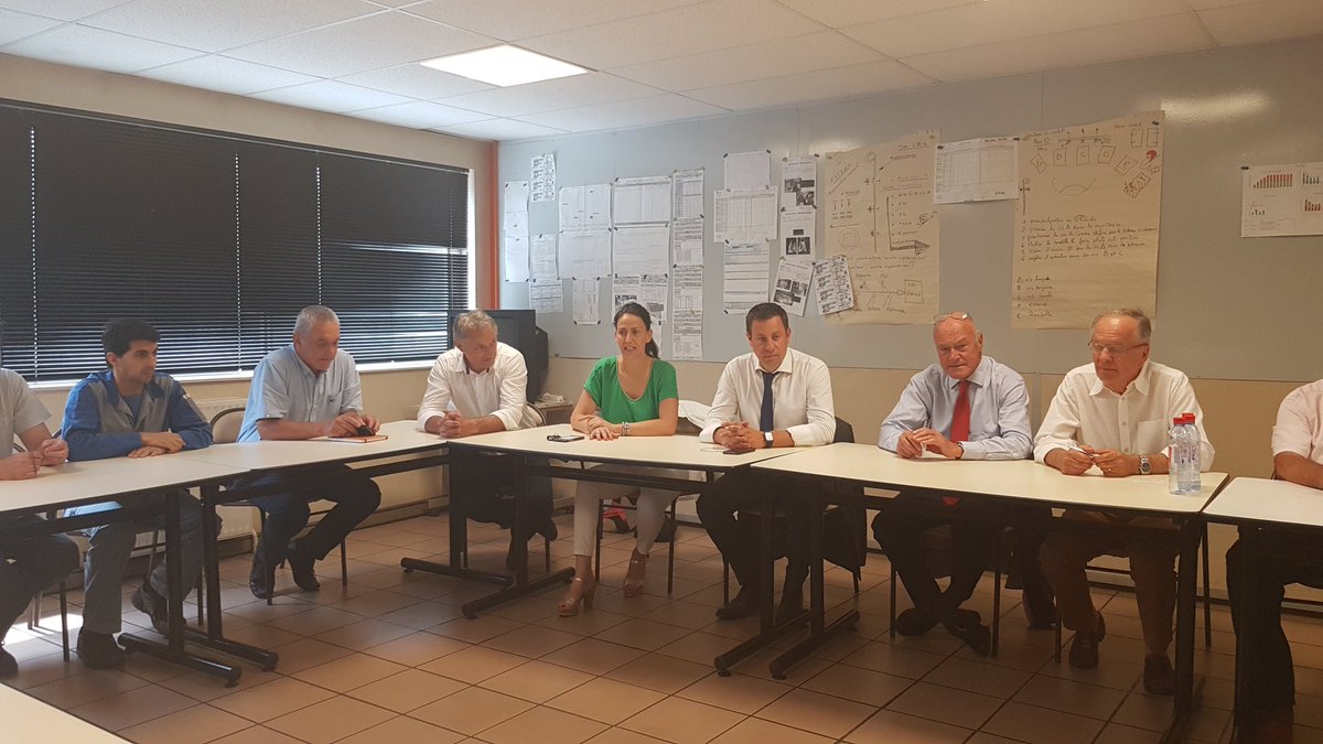 SebastienPejou's tweet photo. Le groupe #F2J est le nouveau propriétaire de l'entreprise #Steva à Bessines (87).
Le président de F2J était présent aujourd'hui dans l'entreprise au côté du président de la @NvelleAquitaine. Le syndicat FO reste prudent et méfiant..
#gralimousin https://t.co/Vx2J4zg8Hi