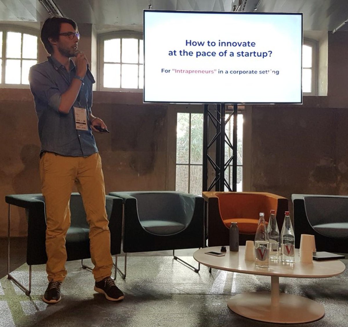 TheSchoolab's tweet photo. 10 steps to innovate at the pace of a startup by #Schoolab au @MIPIMPropTech avec @pierredemilly
#entrepreneuriat https://t.co/CLshamV0PL