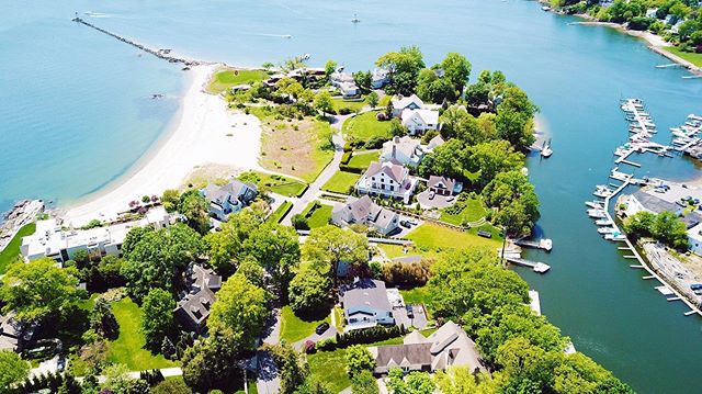 metaliosgroup's tweet photo. Unreal aerial shot from above the scenes of | 216 Byram Shore Road #metaliosgroup #waterliving #aerial #new #house #explore https://t.co/rtsf4NxBzf