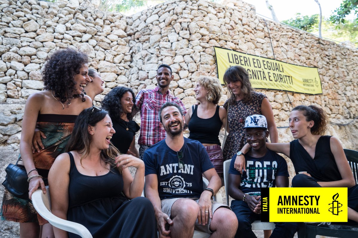 amnestyitalia's tweet photo. Ultimi posti disponibili agli #AmnestySummerLab per giovani dai 18 ai 35 anni!
👉 Riace, fine luglio: https://t.co/1SM3vG4Kce
👉 Agro Pontino, inizio agosto: https://t.co/Z2MSGLpTMS https://t.co/98HGoef9Zz