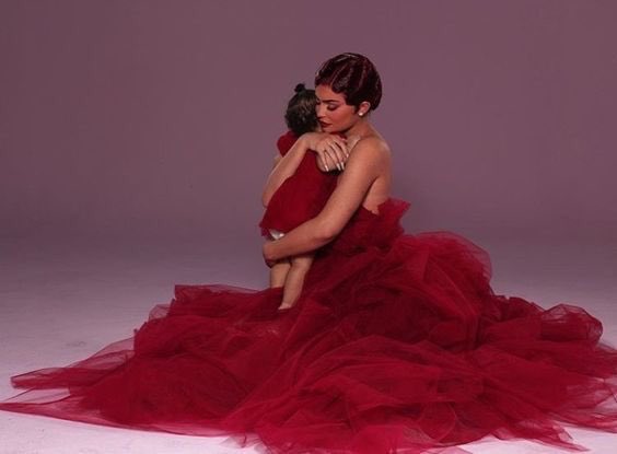 Female_Outfit's tweet photo. Kylie Jenner x Baby Stormi https://t.co/vvJzgr6RzB
