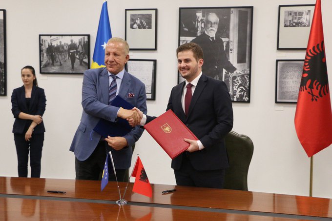 View image on Twitter