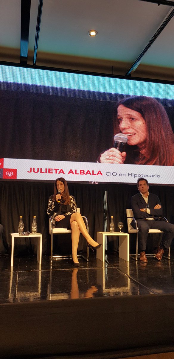 wetcom's tweet photo. Julieta Albala #CIO #bancohipotecario en la agenda del #CIO #amba360 El principal limitante es desarrollar los skills para gestionar la #nube y empezar a gestionar la nube como un #datacenter más. #cloudfirst #Wetcom #beavailablefor https://t.co/sIYkjJ3Vjs