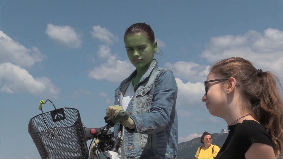 GruppoHera's tweet photo. In corso "ShorTS International Film Festival 2019", in programma fino al 6/7 a Trieste, dedicato ai giovanissimi amanti del cinema.
Guarda il corto sulla mobilità #sostenibile realizzato dai ragazzi del lab #CiakClub, con sostegno #GruppoHera #EstEnergy 📽️
https://t.co/aGETkmP7vb https://t.co/b9NK5XllnD