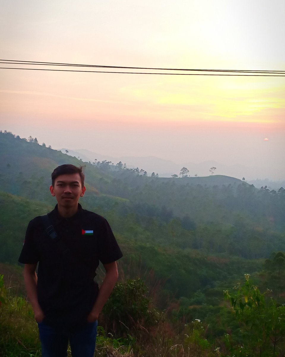 BaheYayan's tweet photo. @yousefalhadda17 Indonesian people are always with you my brother🇲🇨🇵🇸 jokowi is not our president. https://t.co/r12jv87BBg