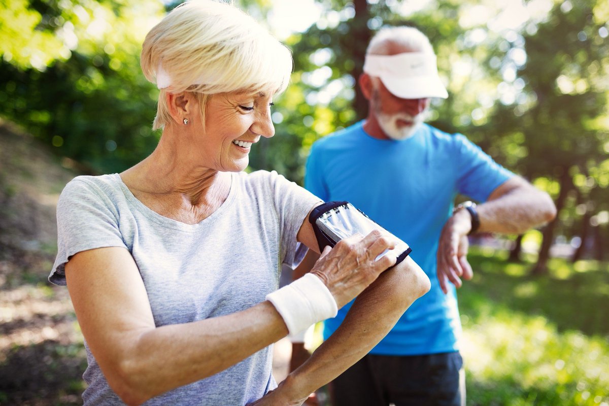 CPSTF's tweet photo. Digital health interventions continue gaining popularity. Want to know which ones are proven to work? Check out @CPSTF recs for interventions to increase physical activity, medication adherence, and more.: https://t.co/fMoZsIkgrW https://t.co/kQf5rIw9lA