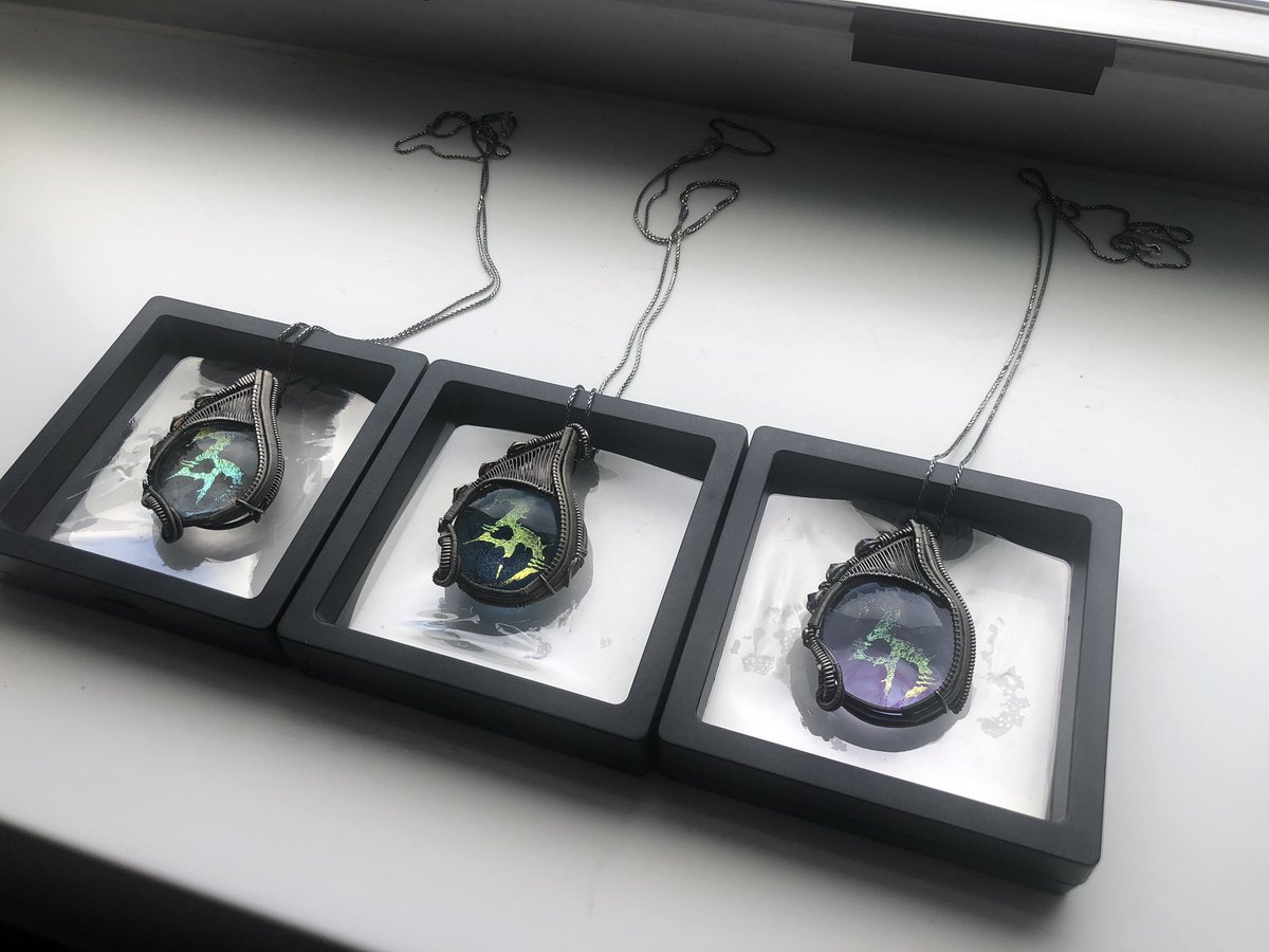 After Forest Giveaway ❤️❤️

Winner will get to choose between one of these 3 <a href="/zedsdead/">Zeds Dead</a> Dichro cabochon pendants w/ silver chain!

Glass made by “Subtl” on insta
Wrapped in Sterling Silver 
Each accented by 3facet stones

RT/must be following to enter
Random drawing on 7/10/19😍