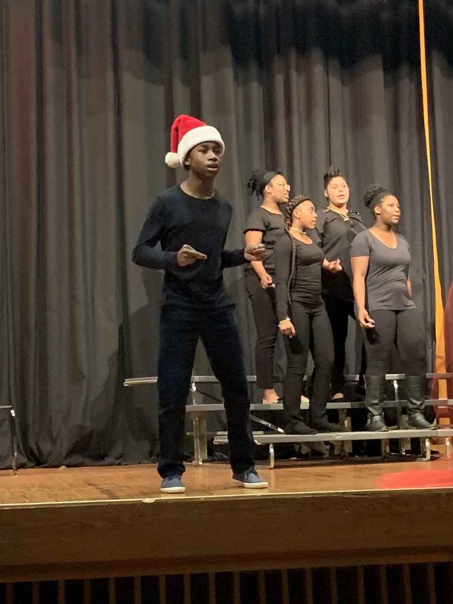 DubCLions's tweet photo. @dubc_chorus Holiday Concert 🎄#DubCFlashback 12.7.18 #ChristmasinJuly #DubCLevelUp #neveradullmomentatthedub #oohtobeaLION https://t.co/llsVCuKhZw