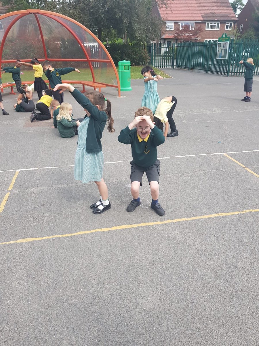 firsprimarysale's tweet photo. #Year1LS We spent our morning outdoors and loved every minute of it! Have a look at what weβve been doing... #outdoorlearning https://t.co/QRSoVXREXC