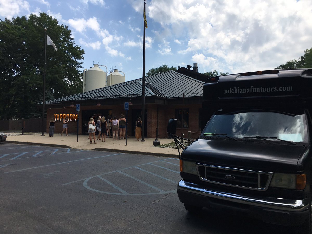 MichianaFunTour's tweet photo. Tuesday’s wine tasting is fun. Walk-in, no reservations, no crowds and lots of discount plights. 

Book with https://t.co/hj0QEDoUKe for tours charters midweek discount deals👍🏾 https://t.co/Ea7t9y1kRz
