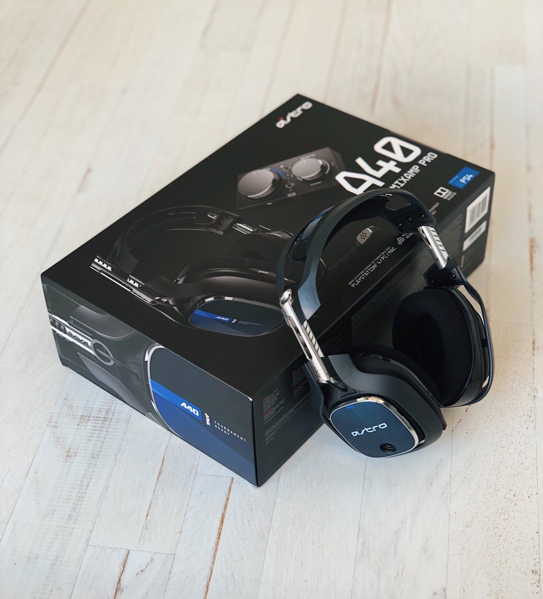 Aim_Brot's tweet photo. GIVEAWAY! 👊🏻 Ihr könnt ein chilliges Astro A40 + Mixamp Pro gewinnen! Ihr müsst dafür nur kommentieren, warum ihr das A40 braucht, Retweeten &amp; @ASTROGamingDE folgen! Ich benutze ASTRO Headsets seit Jahren und bin echt zufrieden 🎧💪🏻 Den Gewinner lose ich in 7 Tagen aus - Werbung https://t.co/JFCQRImxT0