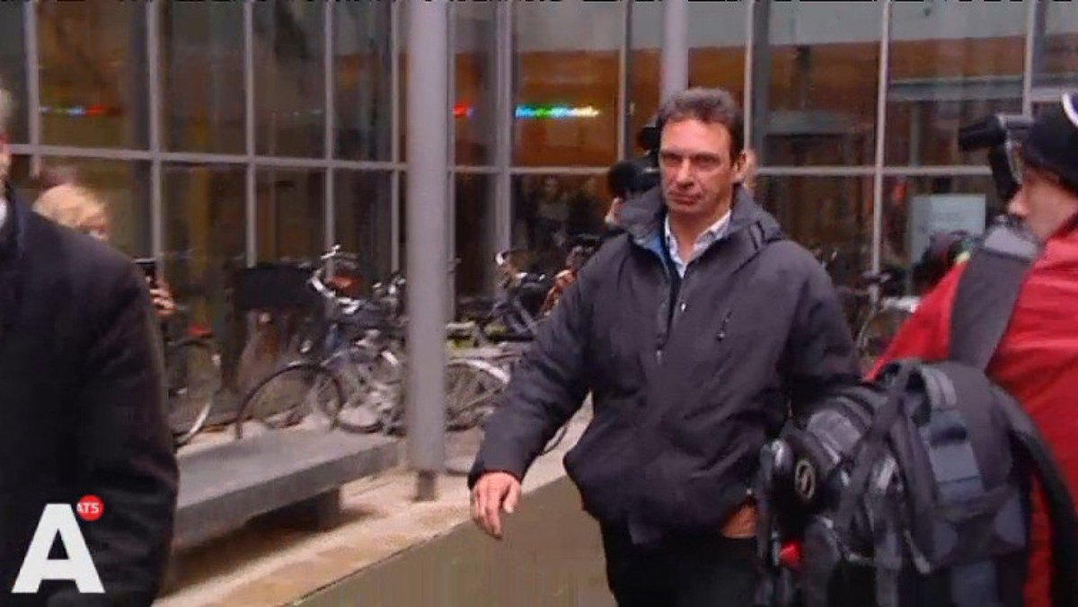 At5 On Twitter Familiegeheimen Is Derde En Laatste Boek Van Astrid Holleeder Https T Co Ku5jdgek8t