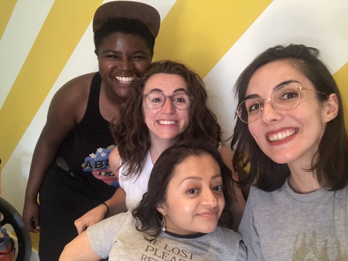 elisarojasm's tweet photo. Tellement contente d'avoir eu la chance de rencontrer cet après-midi avec @MarinaCpom ces deux femmes géniales @AllieCannington & @chi_was_here qui viennent de San Francisco ! #Disability #Advocacy #LocalActivists
💖✊️ https://t.co/4Uzwc6taj2