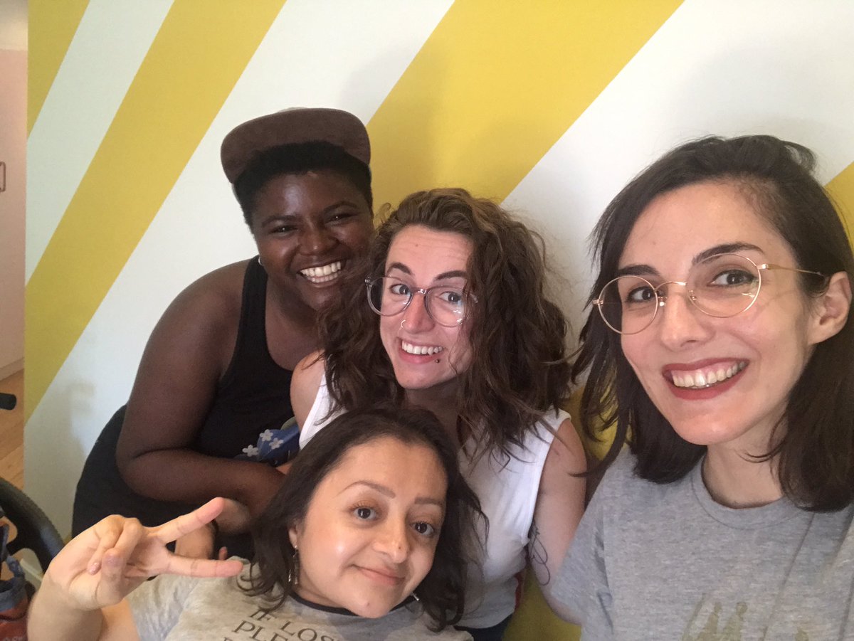 elisarojasm's tweet photo. Tellement contente d'avoir eu la chance de rencontrer cet après-midi avec @MarinaCpom ces deux femmes géniales @AllieCannington & @chi_was_here qui viennent de San Francisco ! #Disability #Advocacy #LocalActivists
💖✊️ https://t.co/4Uzwc6taj2